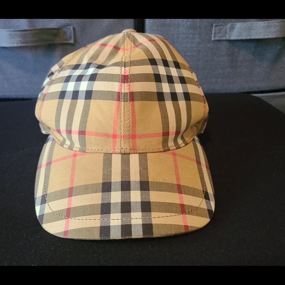 Burberry hat
